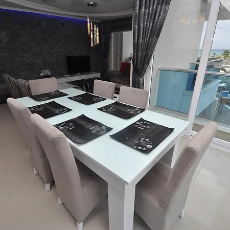 Aqua Diamond Residence Feriehus